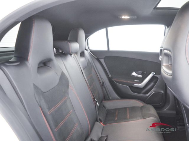 MERCEDES-BENZ CLA usata 10