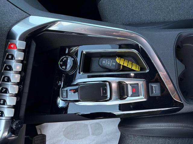 PEUGEOT 3008 usata, con Autoradio