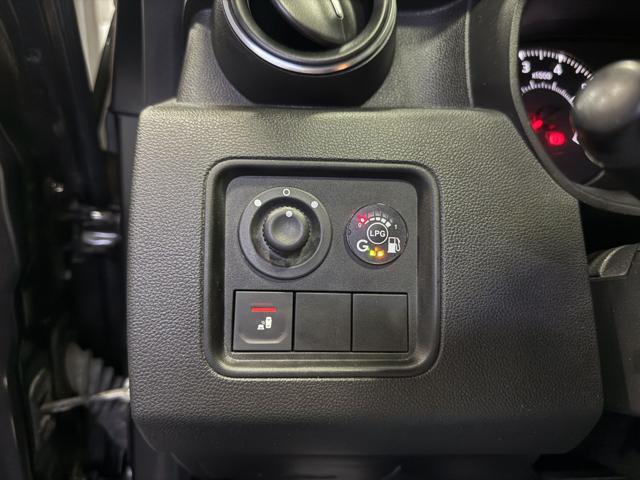 DACIA Duster usata, con Controllo automatico clima