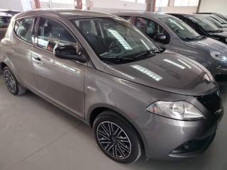 LANCIA Ypsilon usata, con Autoradio digitale