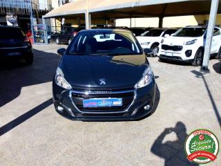PEUGEOT 208 usata, con Airbag