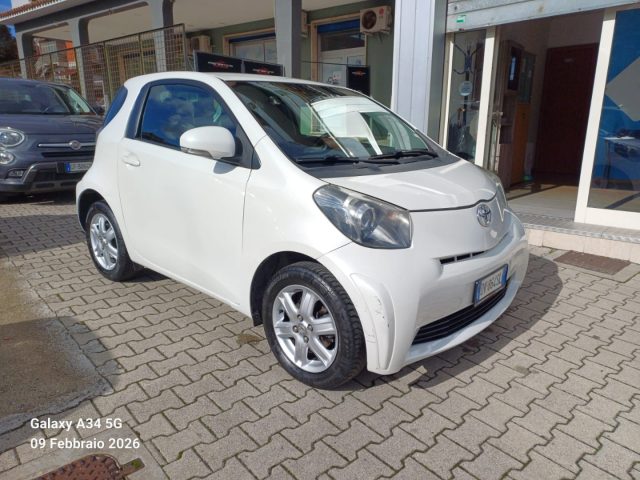 TOYOTA iQ usata, con ABS