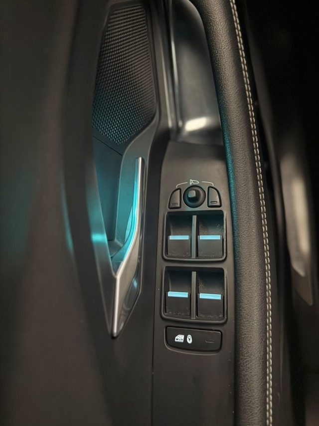 JAGUAR E-Pace usata 3