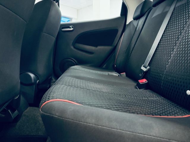 MAZDA 2 usata, con Fendinebbia