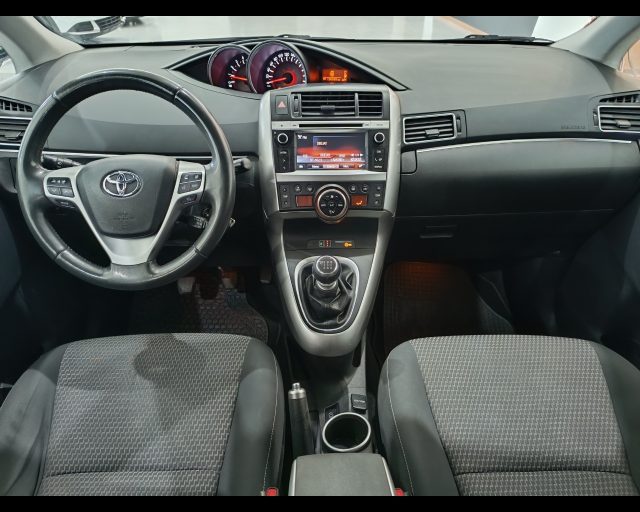 TOYOTA Verso usata, con Controllo trazione