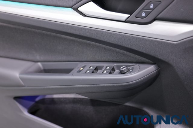 VOLKSWAGEN Golf usata, con Luci diurne