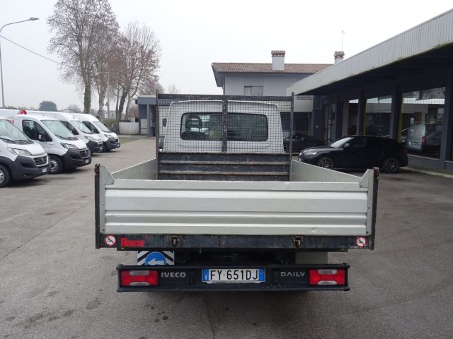 IVECO Daily usata, con USB