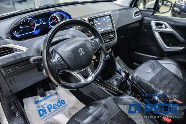PEUGEOT 2008 usata, con Volante in pelle
