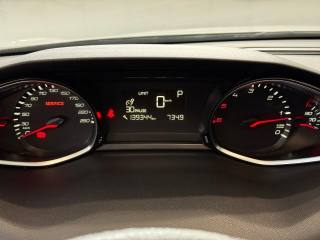 PEUGEOT 308 usata, con Airbag testa