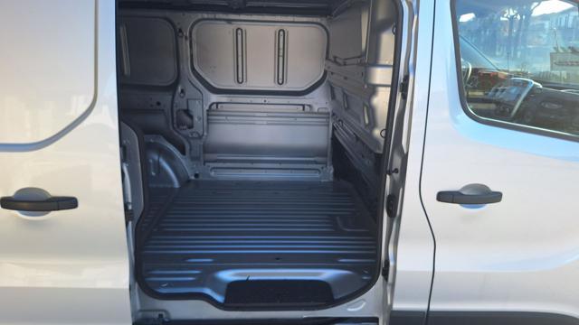 RENAULT Trafic usata 16