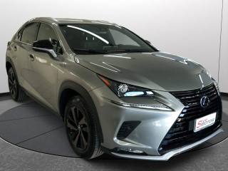LEXUS NX 300h usata, con Controllo elettronico della corsia