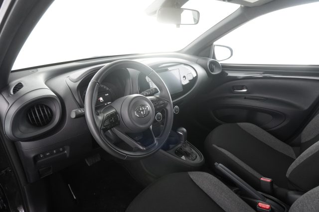 TOYOTA Aygo X usata 1