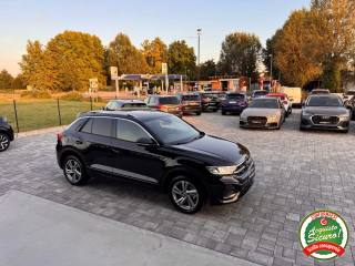 VOLKSWAGEN T-Roc usata, con Autoradio