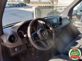 MERCEDES-BENZ Sprinter usata, con Bracciolo
