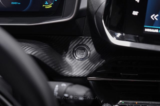 PEUGEOT 2008 usata, con Fari LED