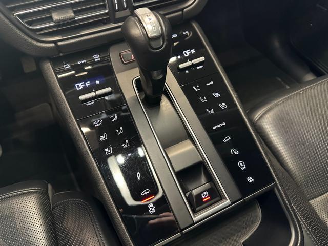 PORSCHE Macan usata, con Park Distance Control