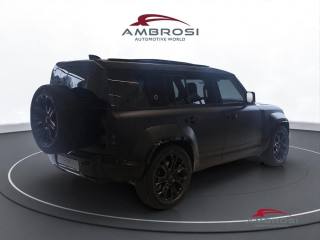 LAND ROVER Defender usata 2