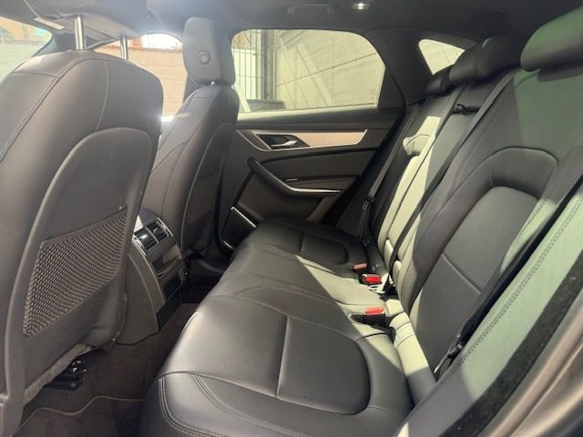 JAGUAR F-Pace usata, con Boardcomputer