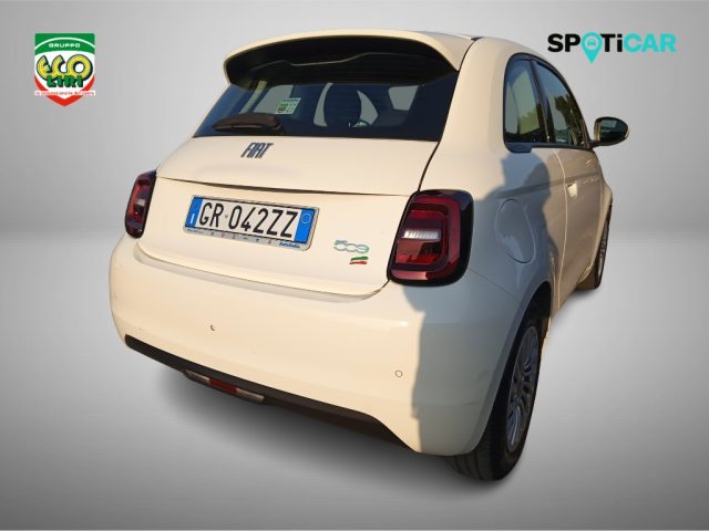 FIAT 500e usata, con Sensori di parcheggio posteriori