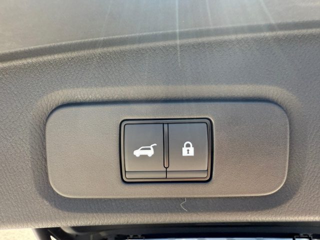 NISSAN Qashqai usata, con Vetri oscurati