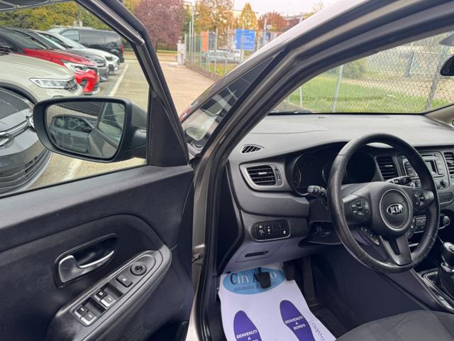 KIA Carens usata, con Autoradio