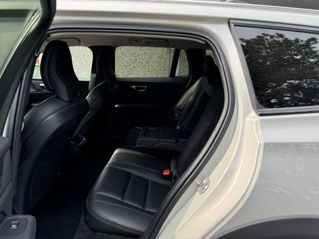 VOLVO V60 Cross Country usata, con Cerchi in lega