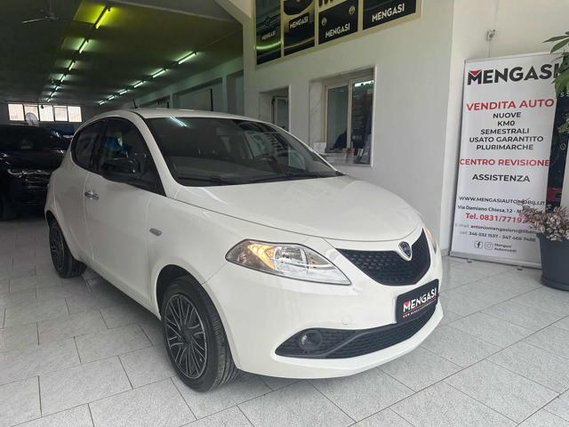 LANCIA Ypsilon usata, con Autoradio