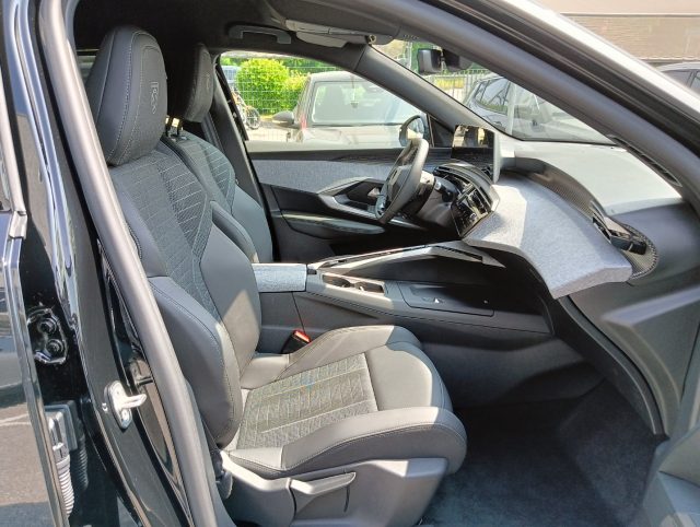 PEUGEOT 5008 usata, con Volante in pelle