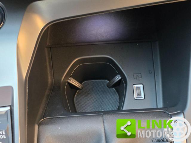 PEUGEOT 308 usata, con Volante in pelle