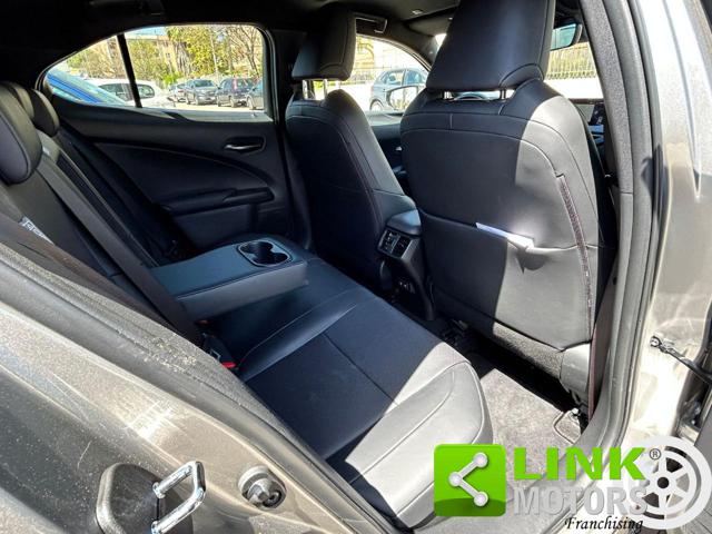 LEXUS UX 250h usata, con Climatizzatore