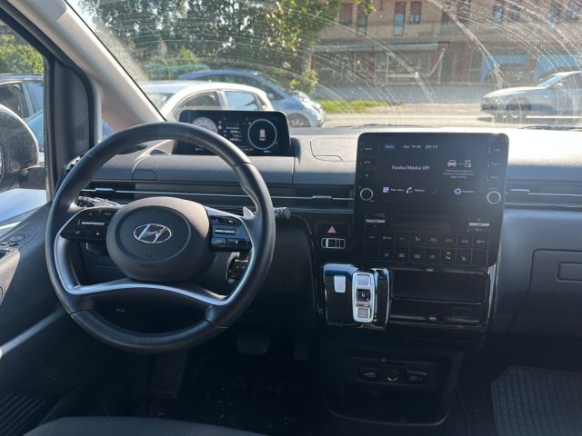 HYUNDAI Staria usata, con Park Distance Control