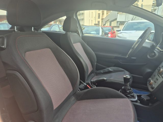 OPEL Corsa usata, con Controllo automatico clima