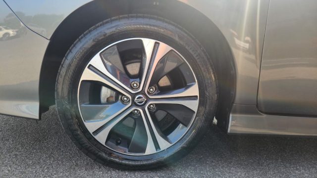 NISSAN Leaf usata, con Fendinebbia