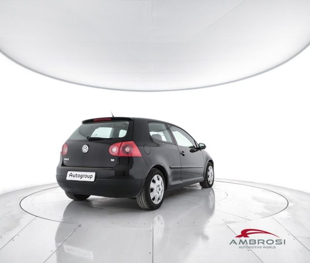 VOLKSWAGEN Golf usata 2