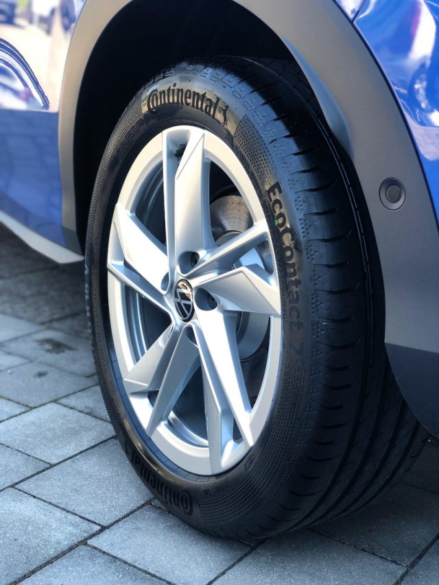 VOLKSWAGEN T-Roc usata, con Cerchi in lega