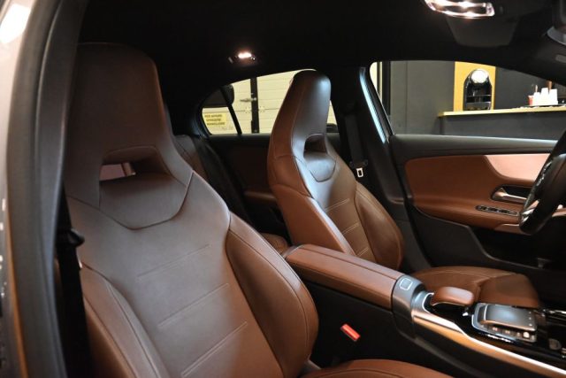 MERCEDES-BENZ A 35 AMG usata 28