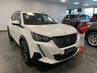 PEUGEOT 2008 usata, con Sensori di parcheggio anteriori