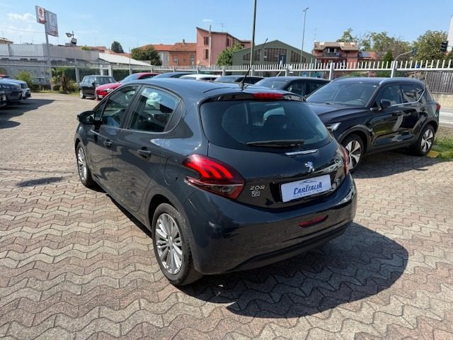 PEUGEOT 208 usata, con Boardcomputer