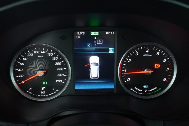 MERCEDES-BENZ CLA usata 12