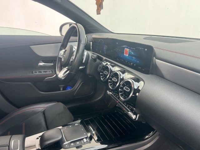 MERCEDES-BENZ CLA 200 usata, con Chiusura centralizzata