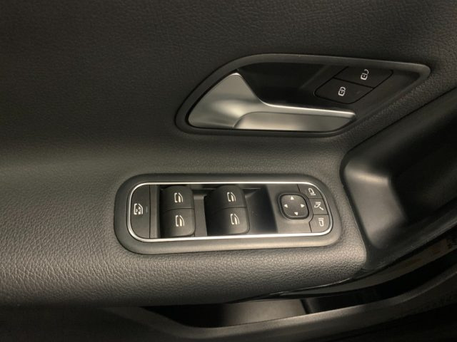 MERCEDES-BENZ A 180 usata, con Volante multifunzione