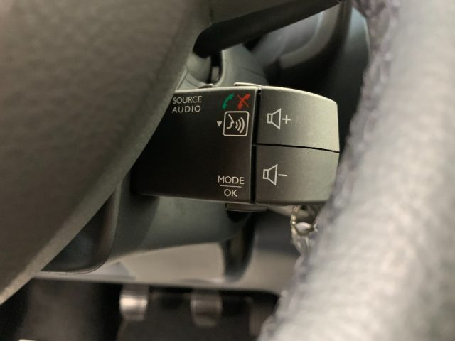 DACIA Sandero usata, con Touch screen