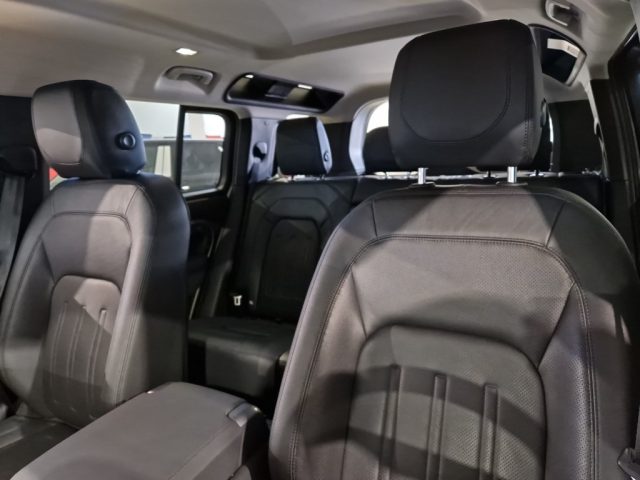 LAND ROVER Defender usata, con Fari LED