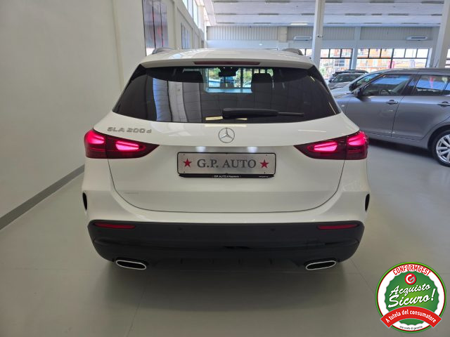 MERCEDES-BENZ GLA 200 usata, con Alzacristalli elettrici