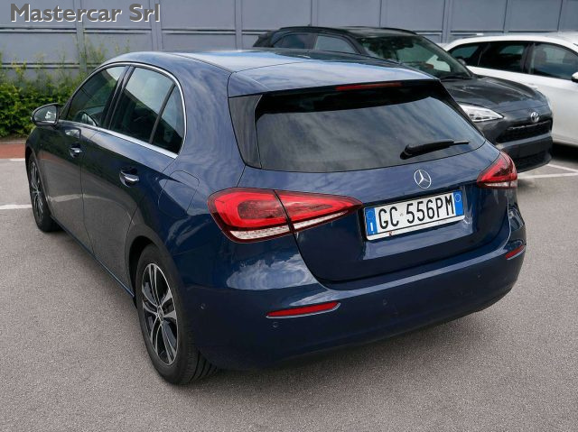 MERCEDES-BENZ A 180 usata, con Alzacristalli elettrici