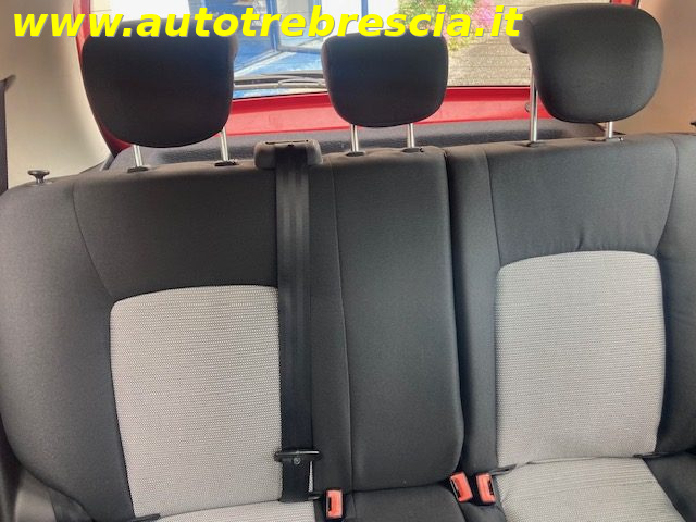HYUNDAI i10 usata 11