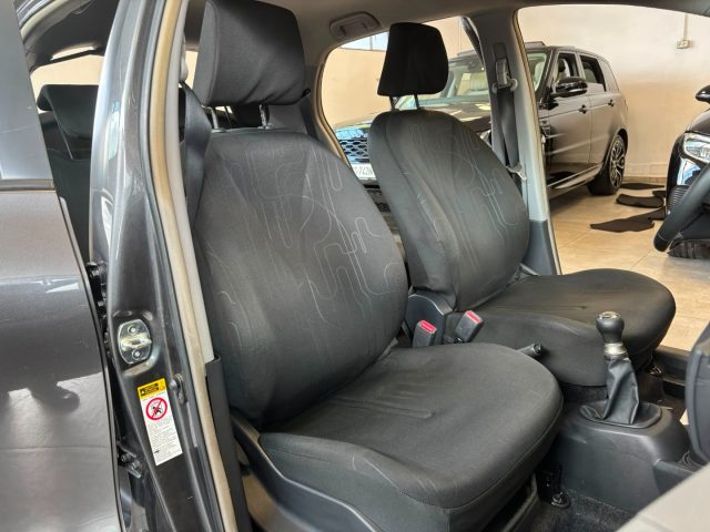TOYOTA Yaris usata, con Volante in pelle