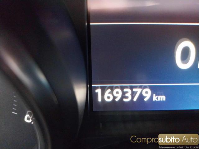 PEUGEOT 2008 usata 26