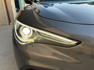 ALFA ROMEO Stelvio usata, con Sensori di parcheggio anteriori