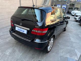 MERCEDES-BENZ B 180 usata, con Autoradio